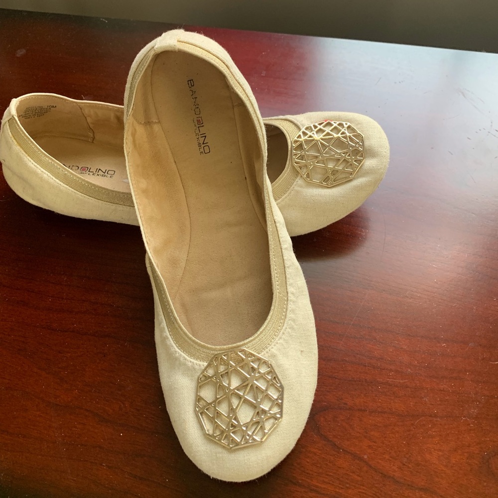 Bandolino Flats